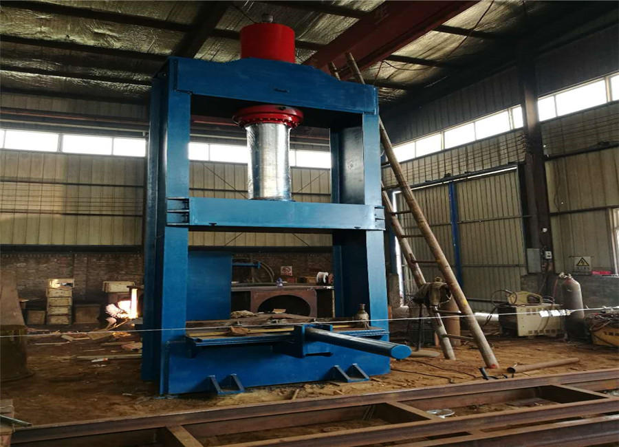 CNC Hydraulic Four Column Press Machine